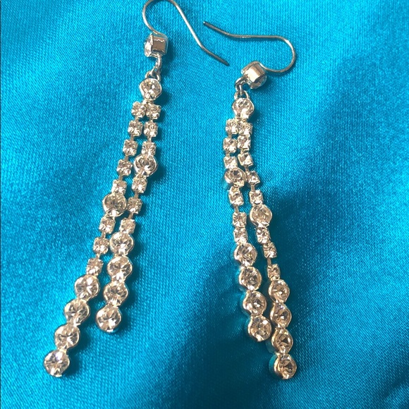Rhinestone earrings | Bridal earrings | Waterfall Sparkley Earrings - Picture 1 of 5